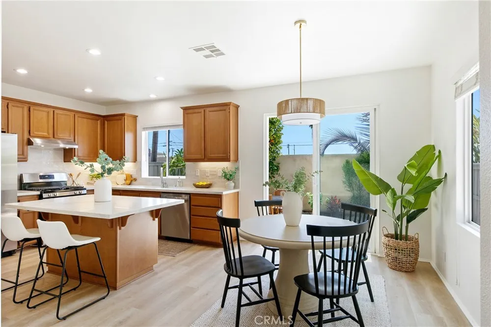 1208 Jasmine Walk Torrance, CA 90502