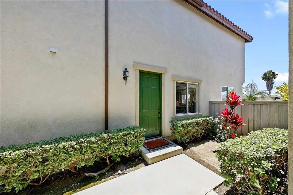1208 Jasmine Walk Torrance, CA 90502