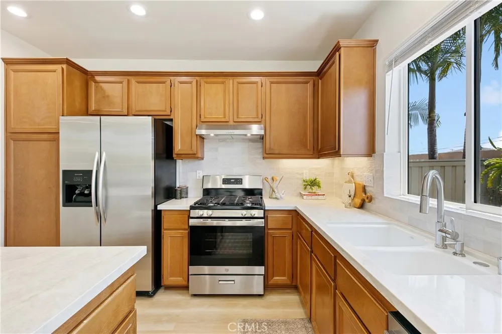 1208 Jasmine Walk Torrance, CA 90502