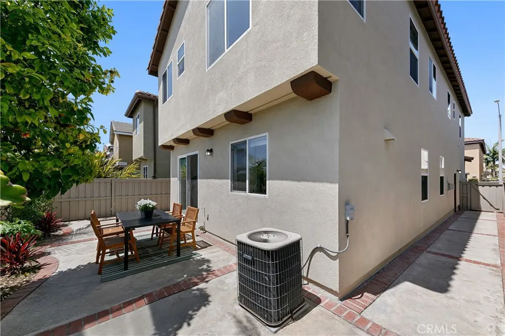 1208 Jasmine Walk Torrance, CA 90502