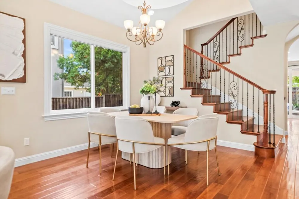 10207 Orange Avenue Cupertino, CA 95014