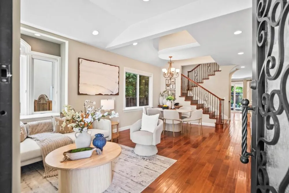 10207 Orange Avenue Cupertino, CA 95014