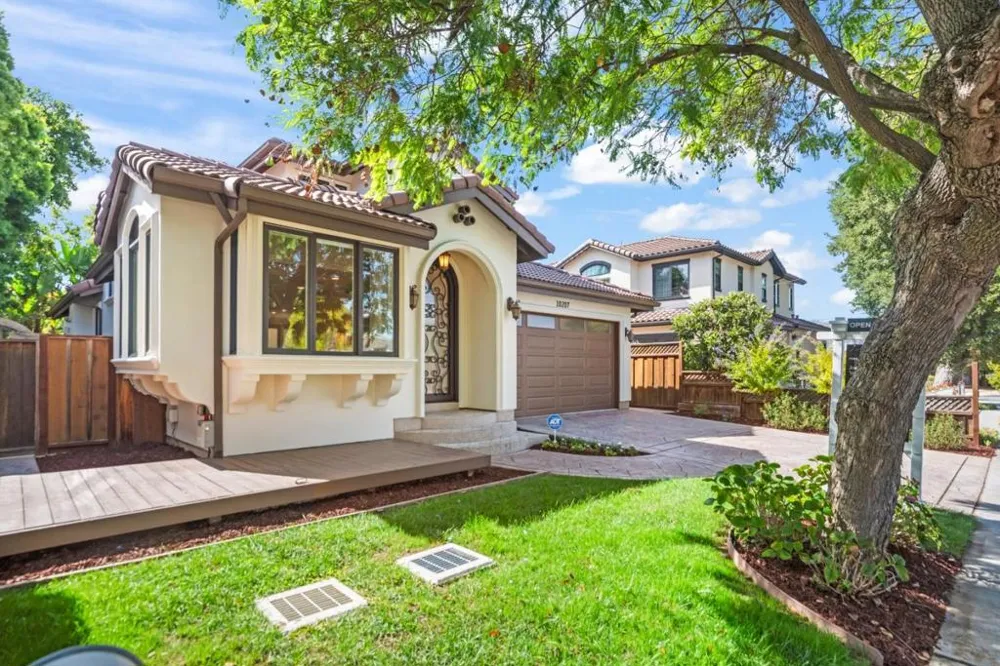 10207 Orange Avenue Cupertino, CA 95014