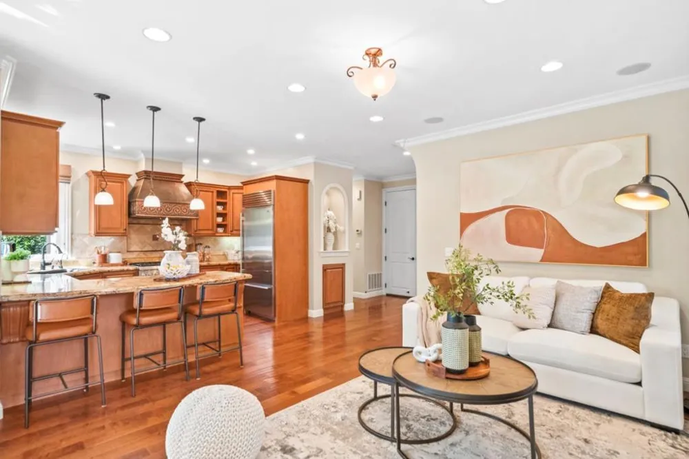 10207 Orange Avenue Cupertino, CA 95014