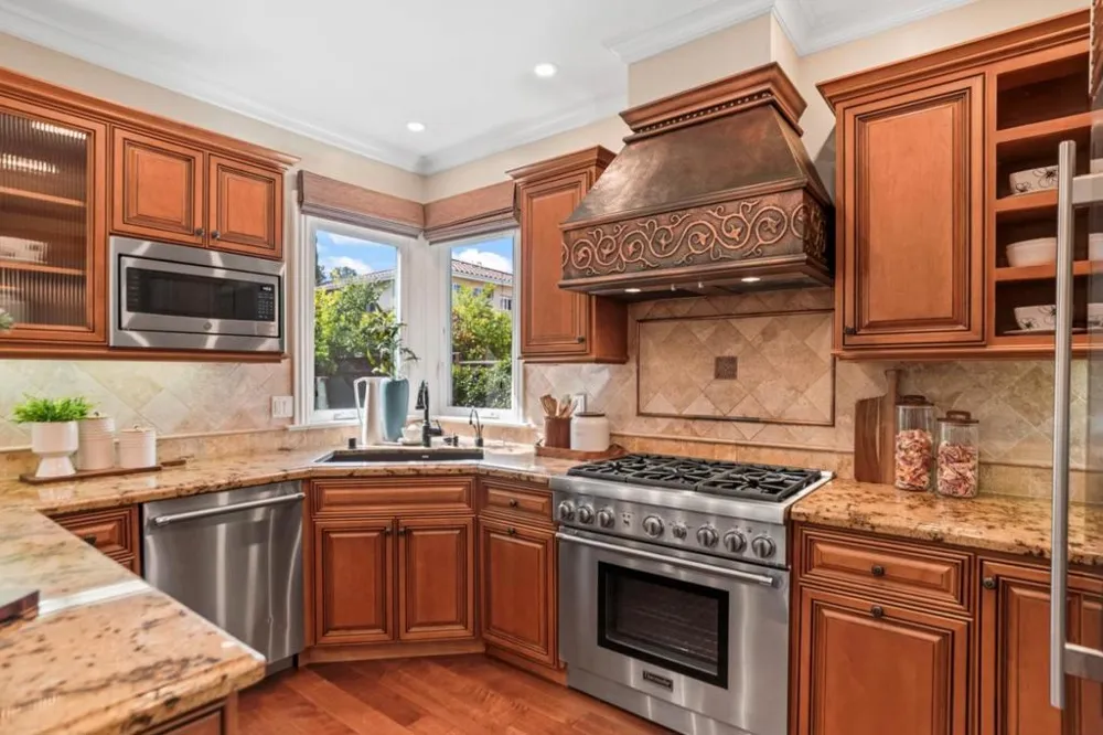 10207 Orange Avenue Cupertino, CA 95014