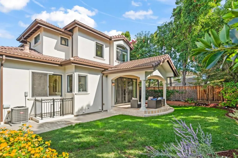 10207 Orange Avenue Cupertino, CA 95014