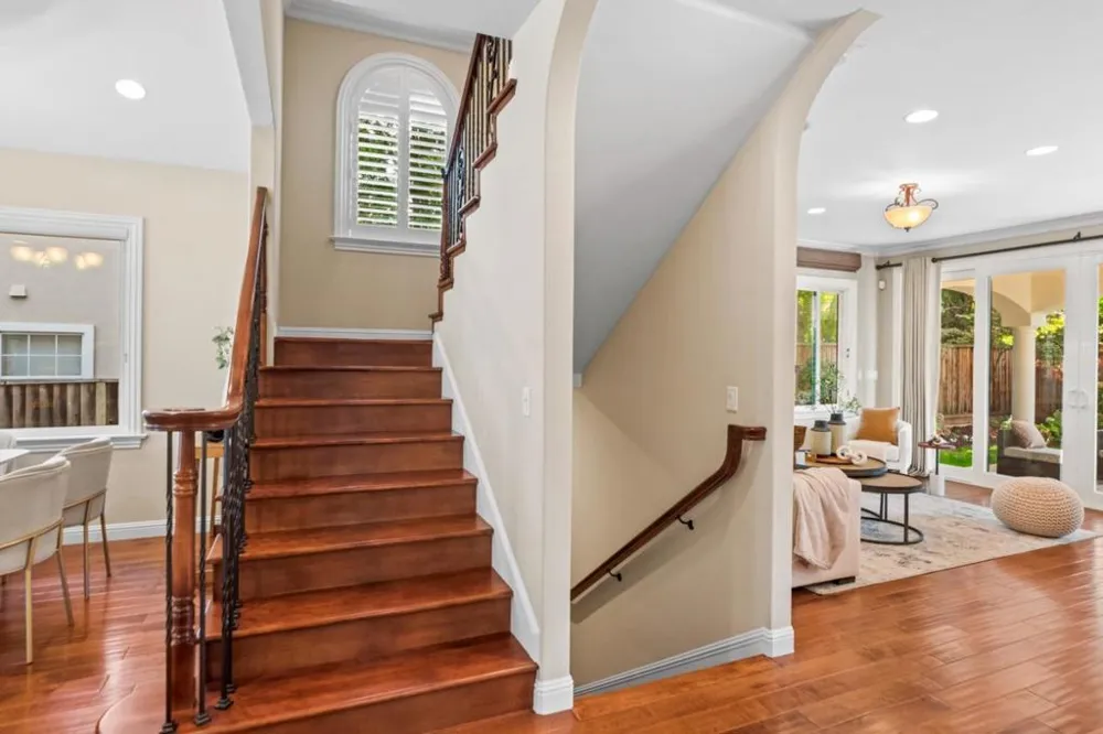 10207 Orange Avenue Cupertino, CA 95014
