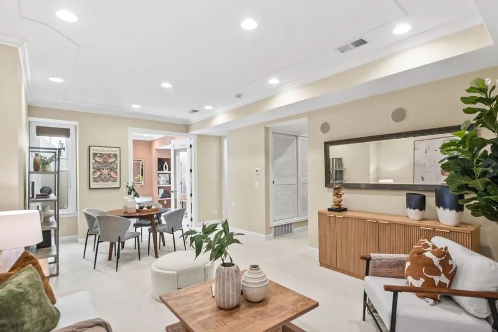10207 Orange Avenue Cupertino, CA 95014