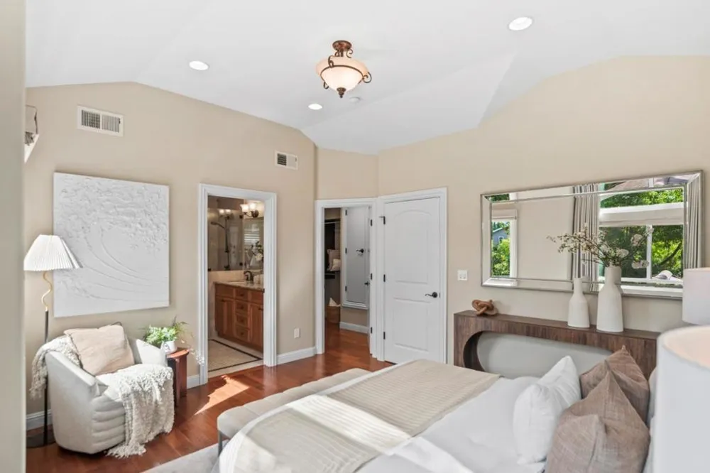 10207 Orange Avenue Cupertino, CA 95014