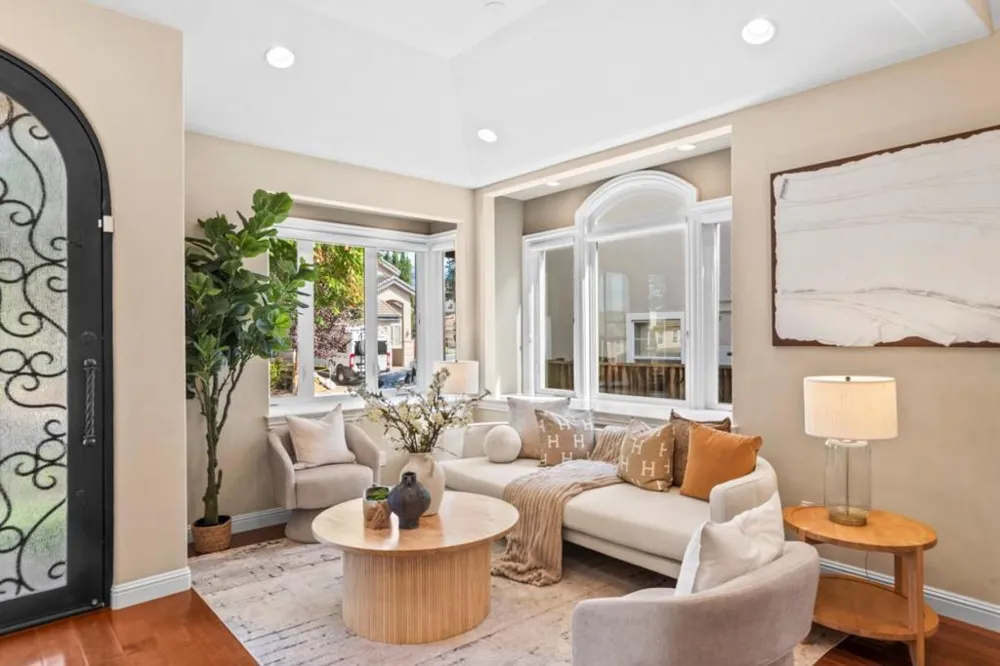 10207 Orange Avenue Cupertino, CA 95014