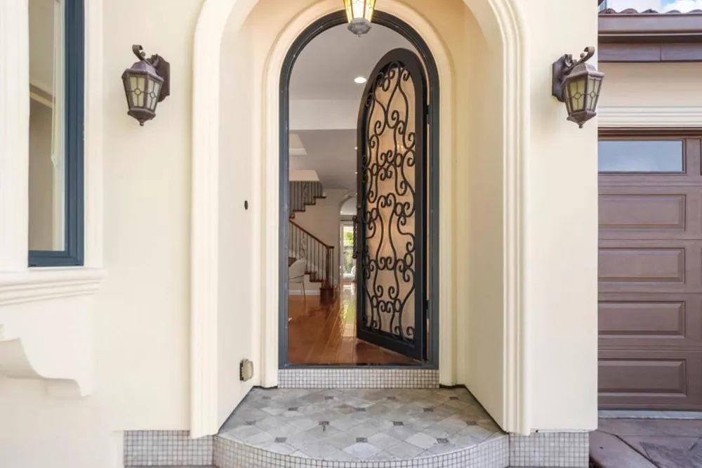 10207 Orange Avenue Cupertino, CA 95014