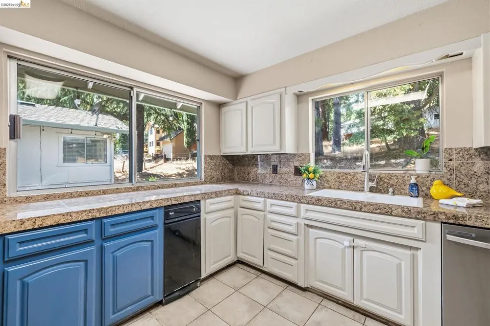 17202 Suez Canal Dr Sonora, CA 95370