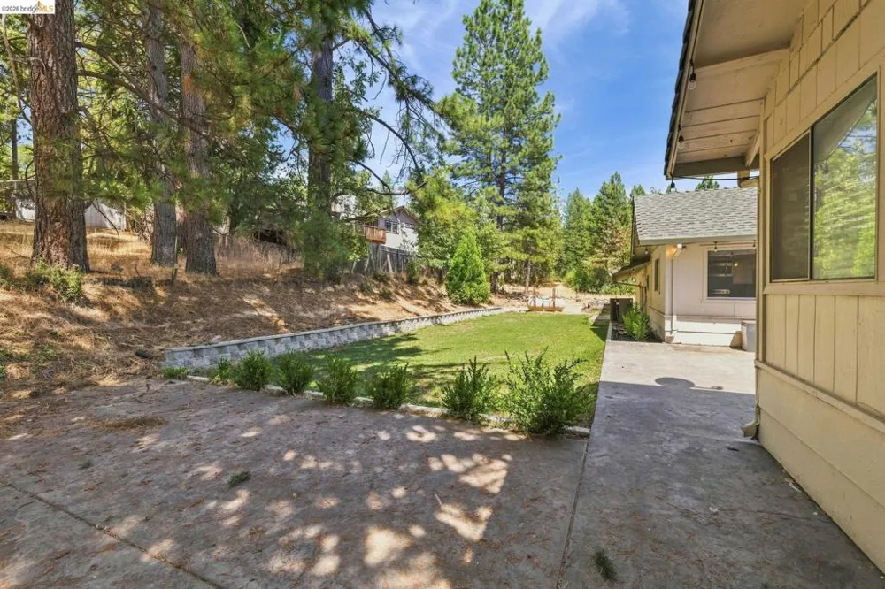 17202 Suez Canal Dr Sonora, CA 95370