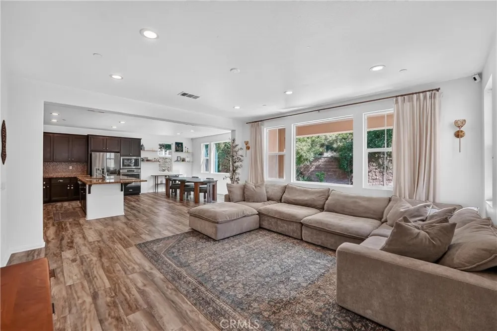 7876 Wild Rye Chino, CA 91708