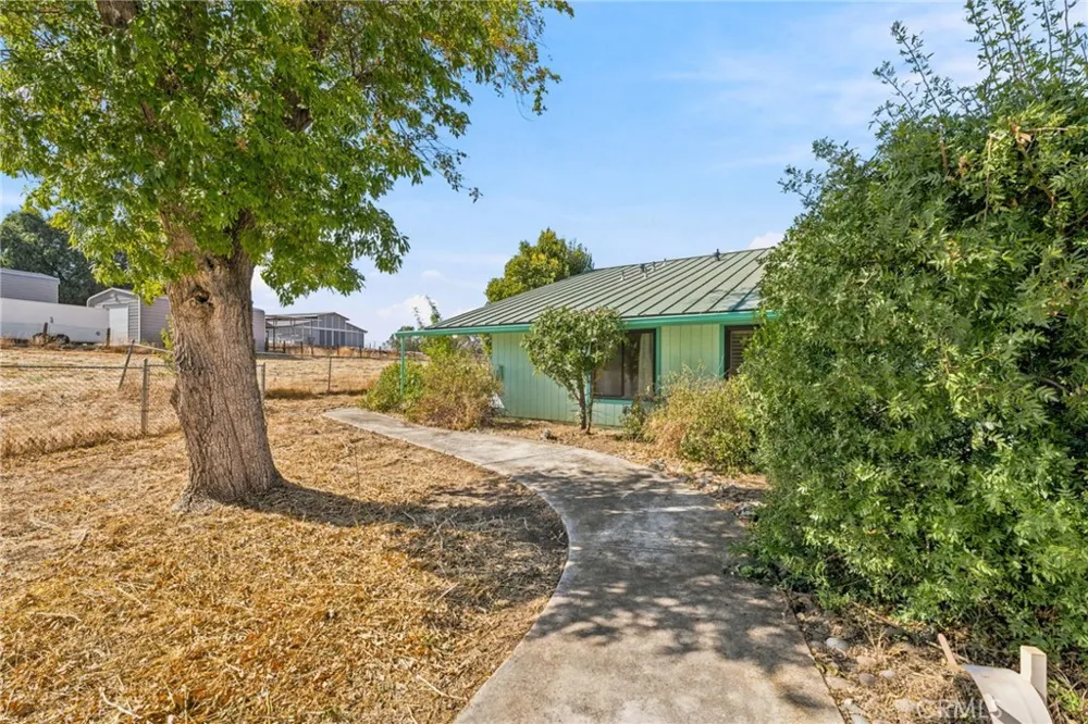 6388 E Appaloosa Clovis, CA 93619