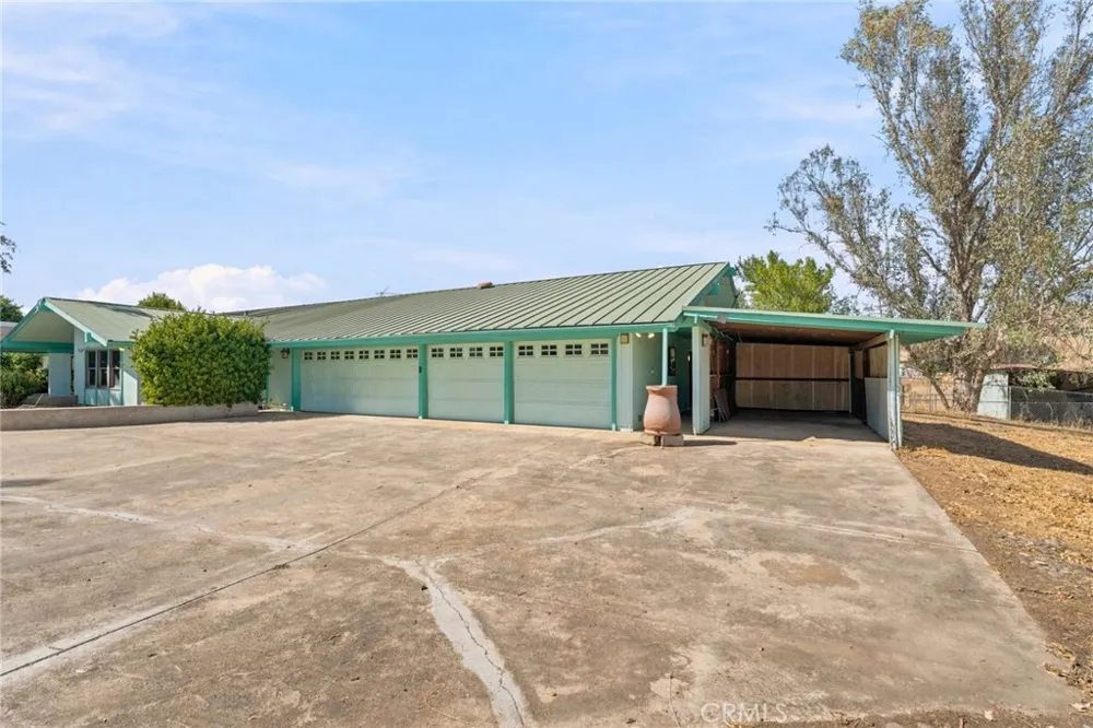 6388 E Appaloosa Clovis, CA 93619