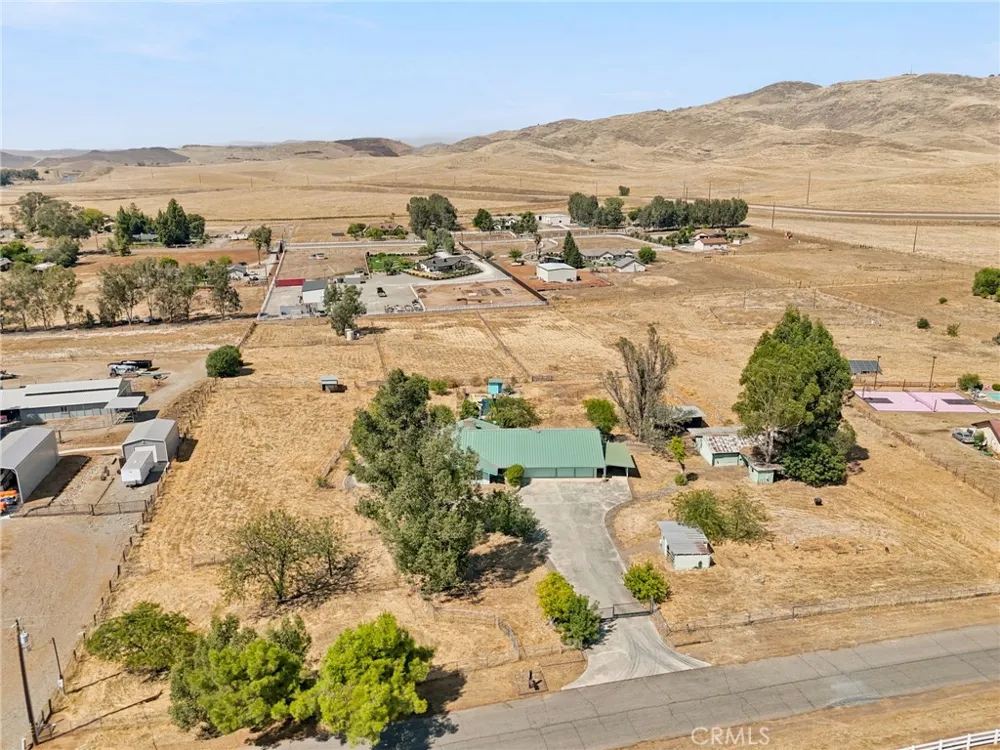 6388 E Appaloosa Clovis, CA 93619