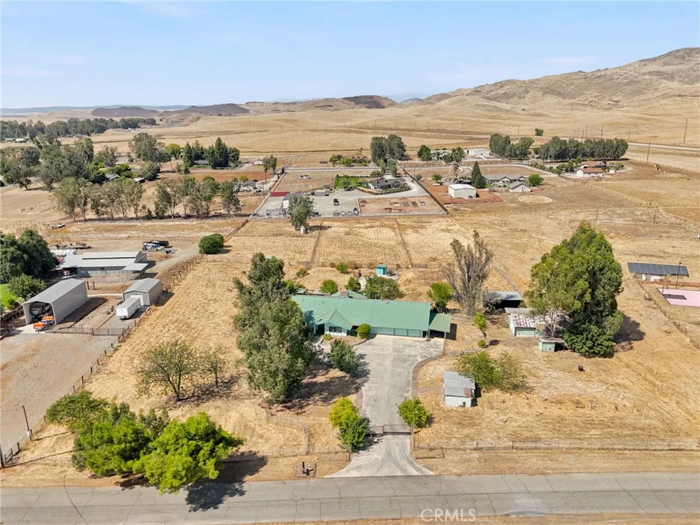 6388 E Appaloosa Clovis, CA 93619
