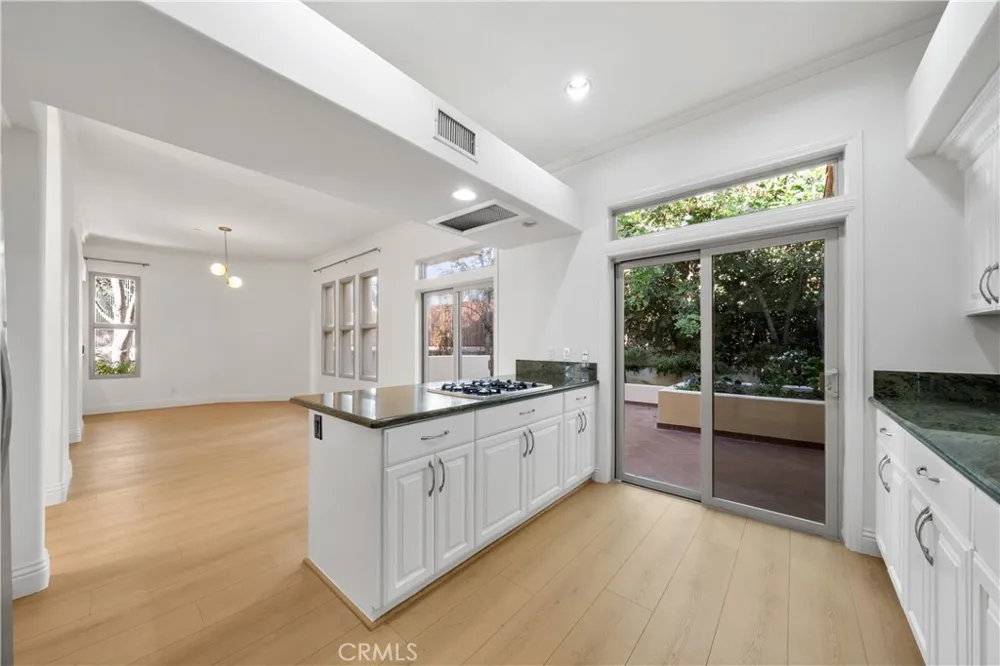 2753 Piedmont #9 Glendale, CA 91020