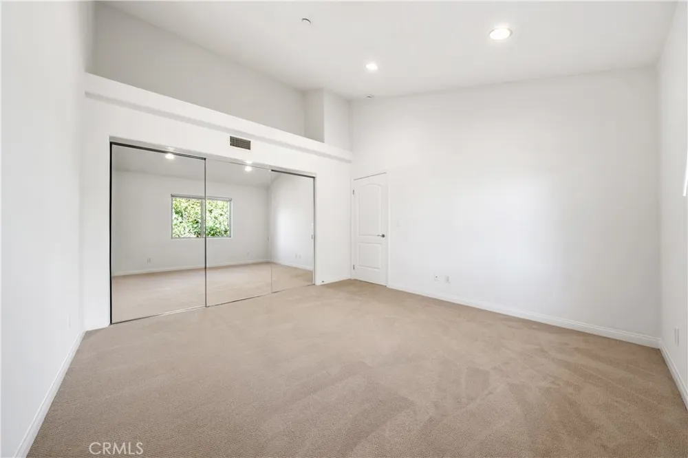 2753 Piedmont #9 Glendale, CA 91020