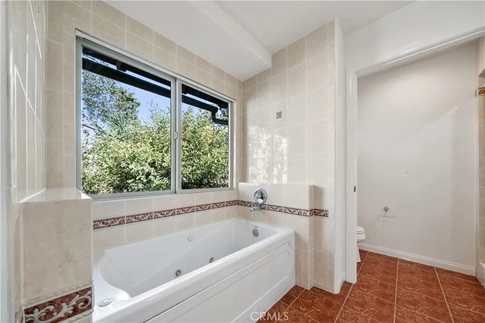 2753 Piedmont #9 Glendale, CA 91020