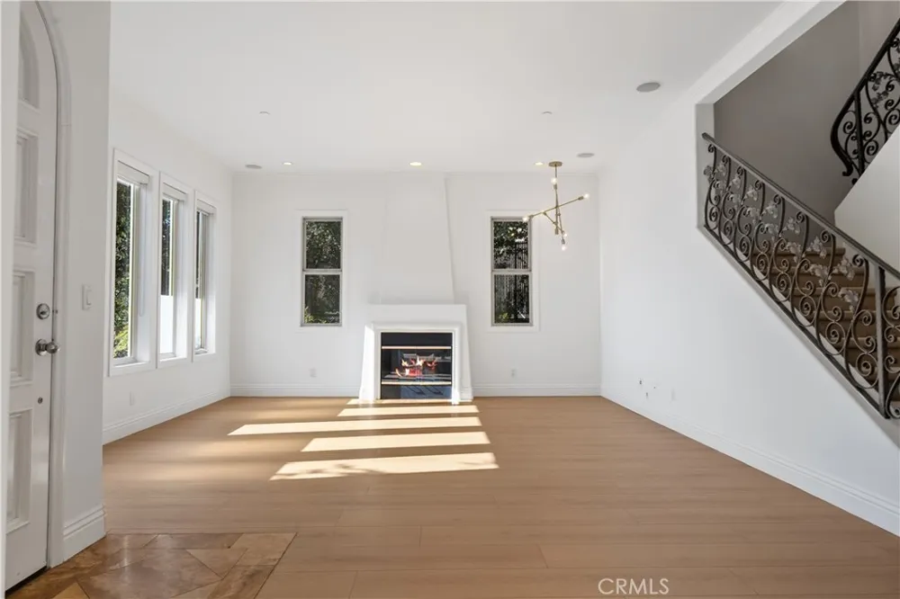 2753 Piedmont #9 Glendale, CA 91020