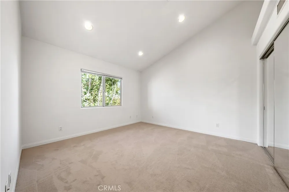 2753 Piedmont #9 Glendale, CA 91020