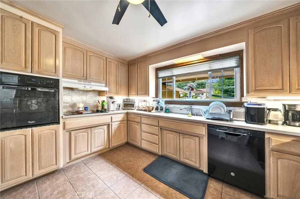 3382 Saddle Hayward, CA 94541