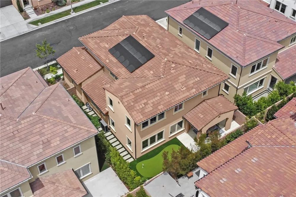 212 Sutters Mill Irvine, CA 92602