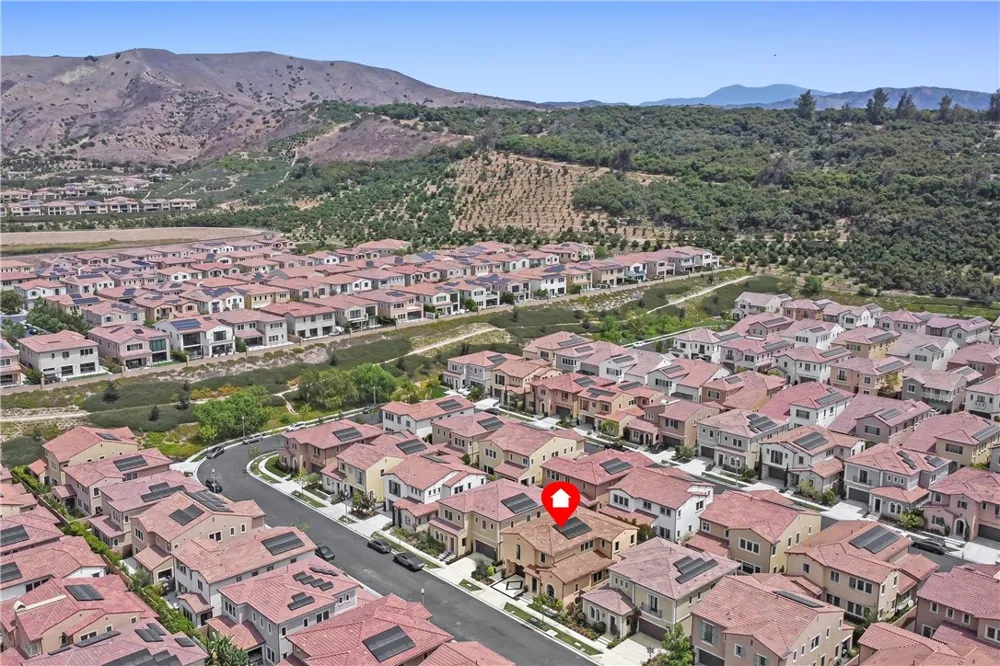 212 Sutters Mill Irvine, CA 92602