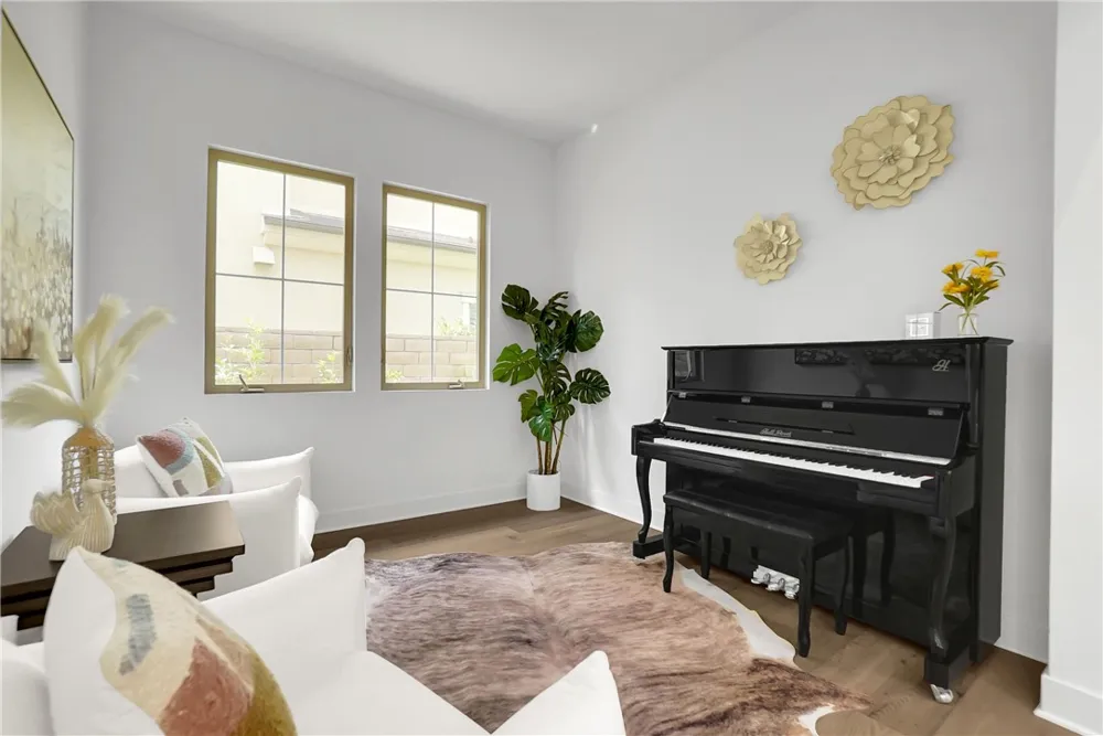 212 Sutters Mill Irvine, CA 92602