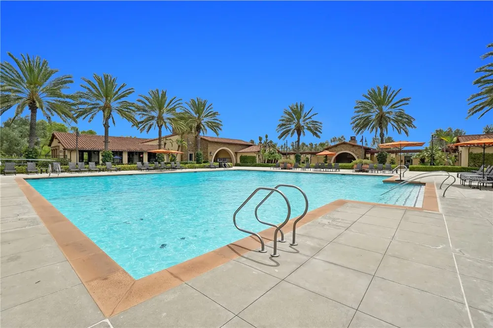 212 Sutters Mill Irvine, CA 92602