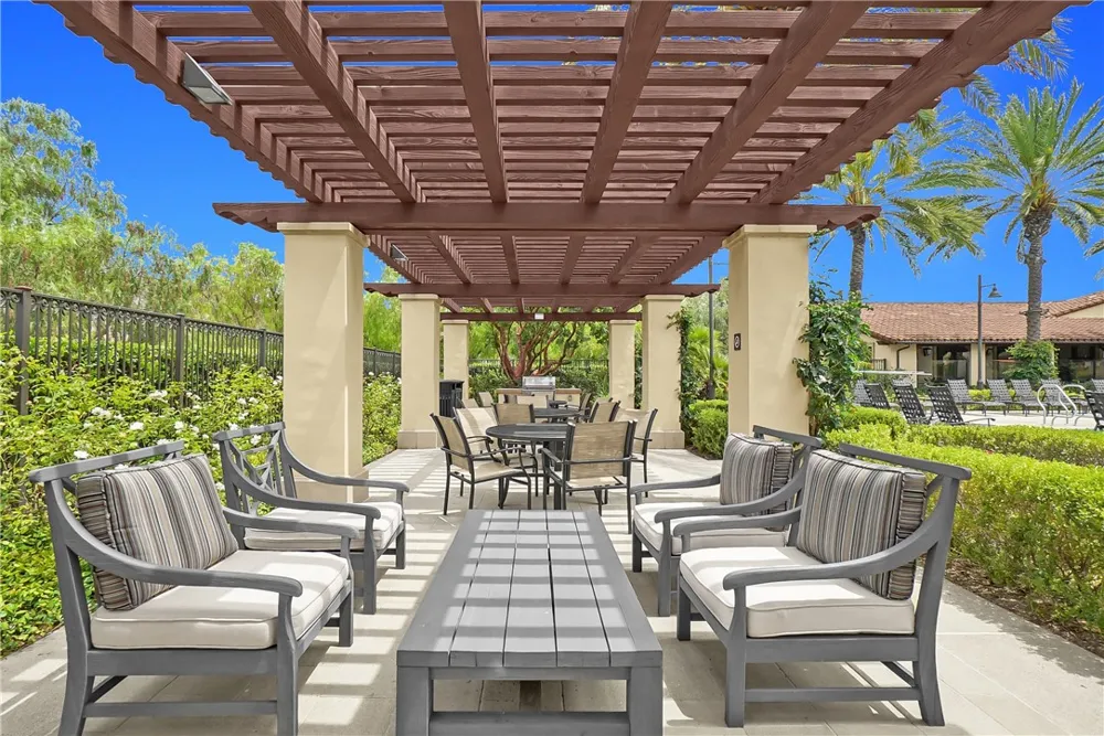 212 Sutters Mill Irvine, CA 92602