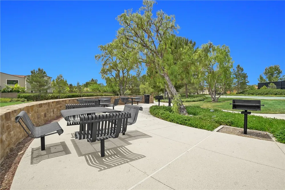 212 Sutters Mill Irvine, CA 92602