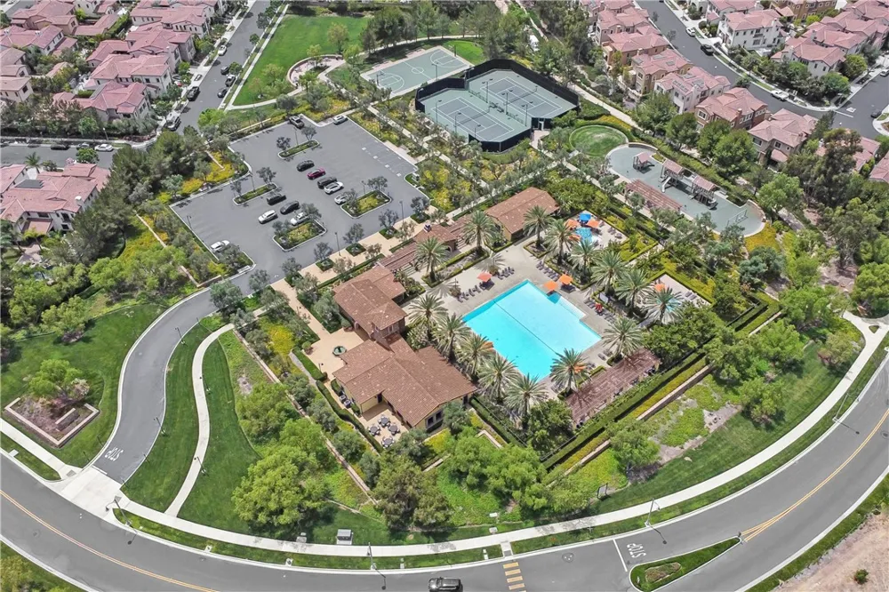 212 Sutters Mill Irvine, CA 92602