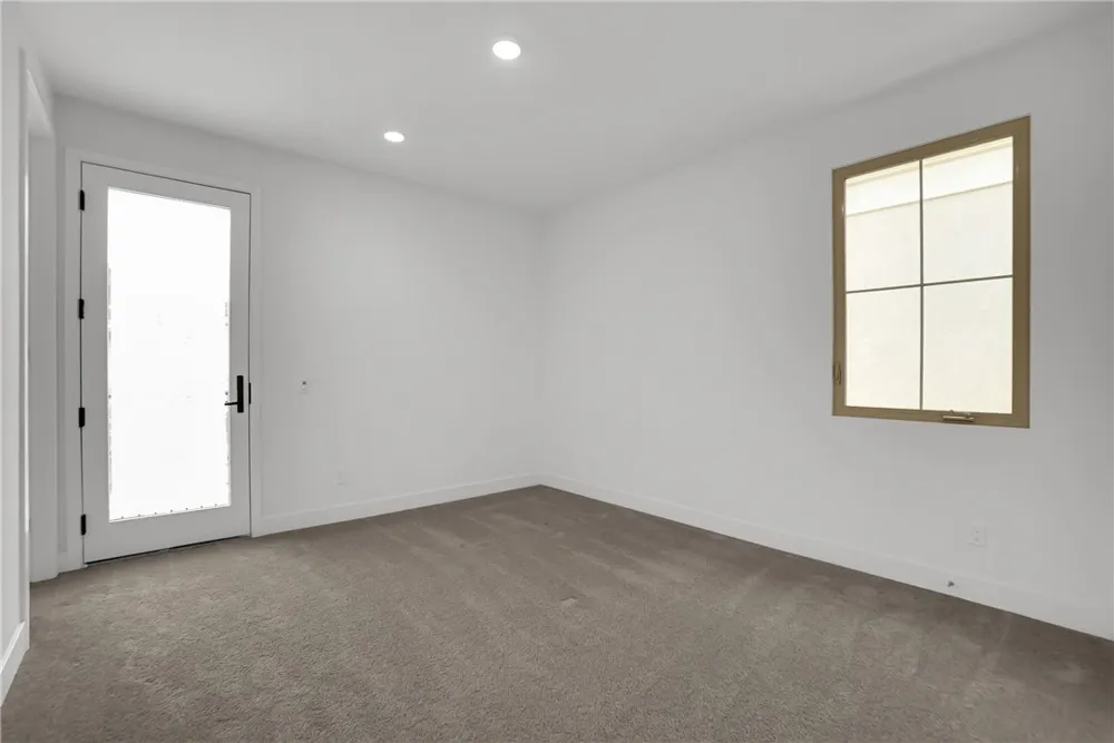212 Sutters Mill Irvine, CA 92602