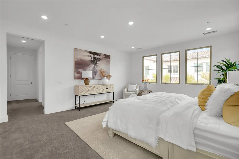 212 Sutters Mill Irvine, CA 92602
