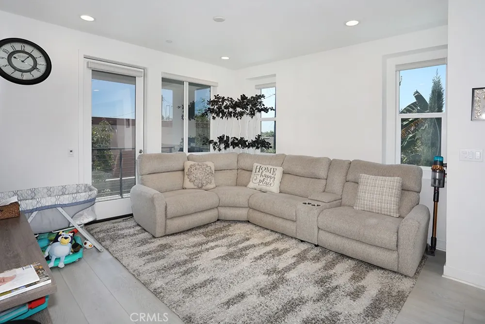 854 S Harbor Blvd Santa Ana, CA 92704