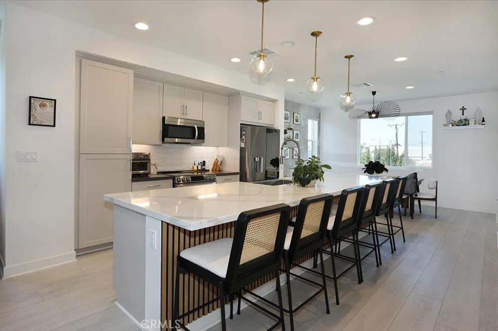 854 S Harbor Blvd Santa Ana, CA 92704