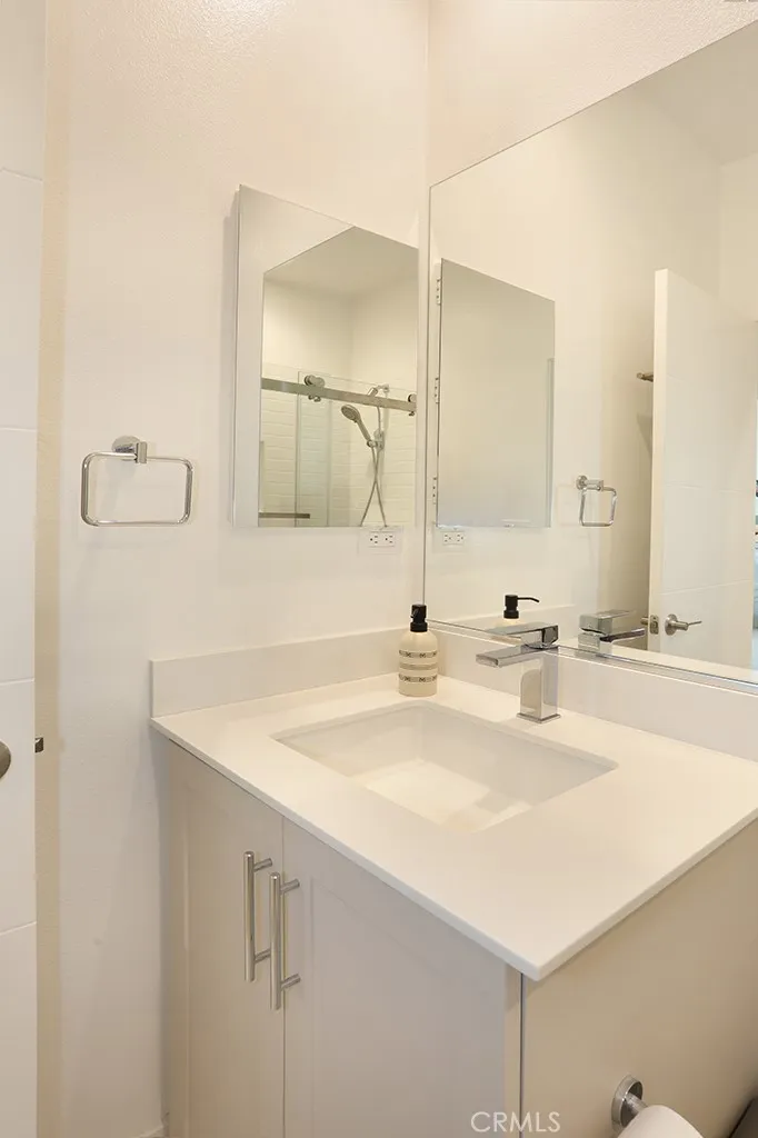 854 S Harbor Blvd Santa Ana, CA 92704