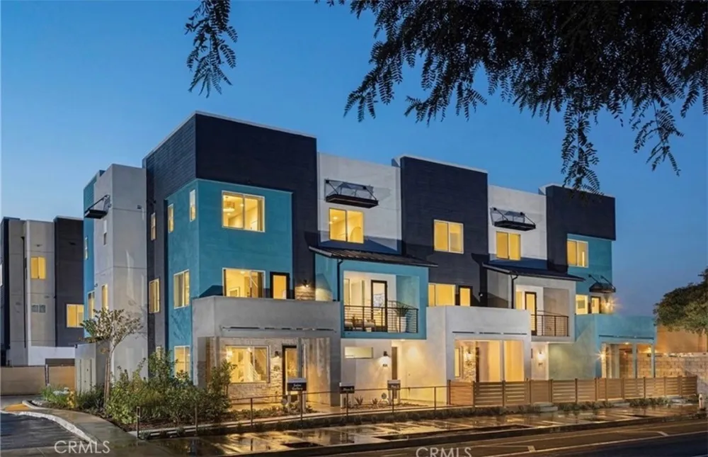 854 S Harbor Blvd Santa Ana, CA 92704