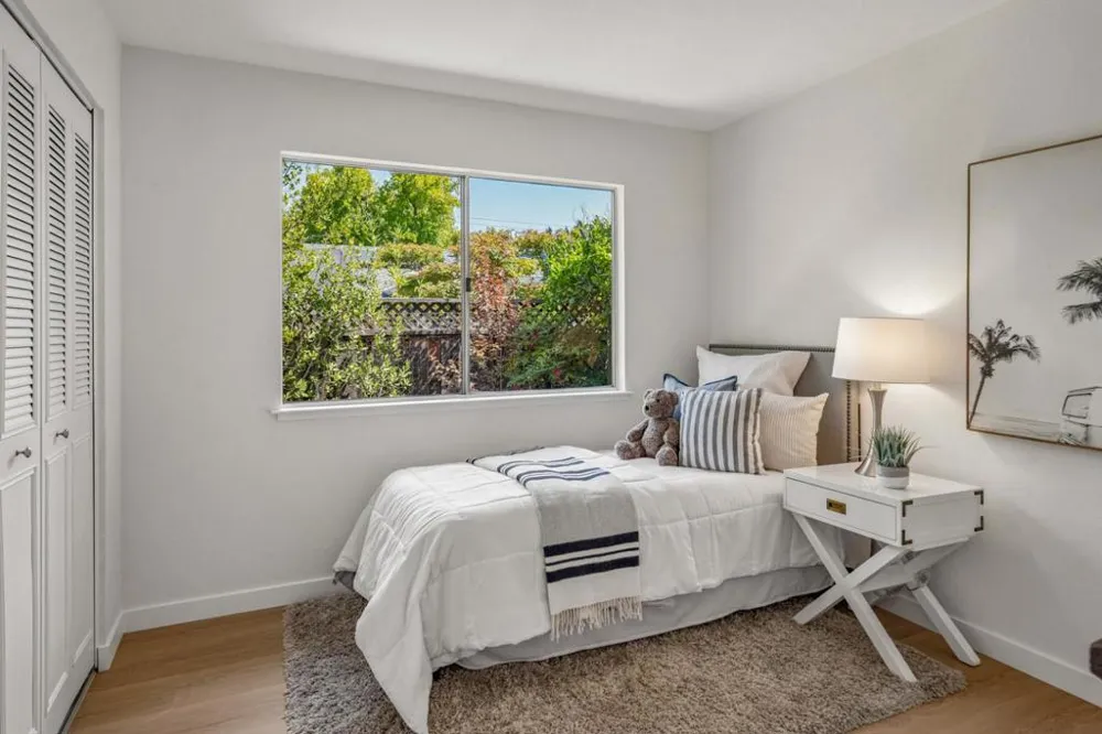 3404 Ridgemont Drive Mountain View, CA 94040
