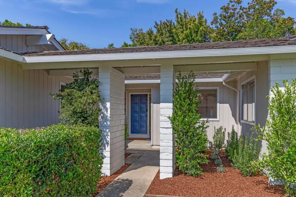 3404 Ridgemont Drive Mountain View, CA 94040