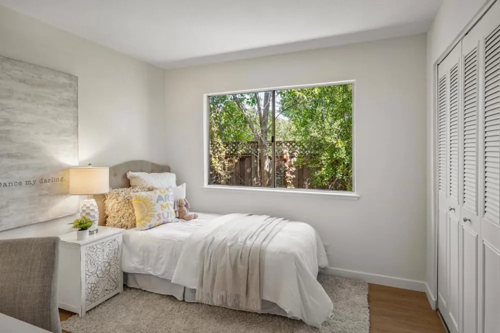 3404 Ridgemont Drive Mountain View, CA 94040