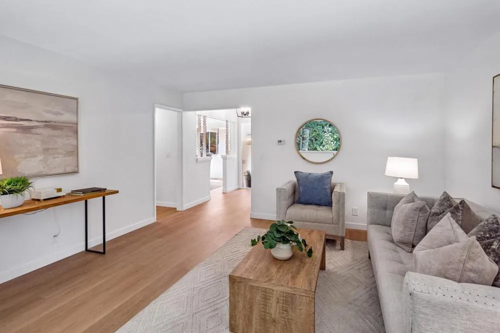 3404 Ridgemont Drive Mountain View, CA 94040