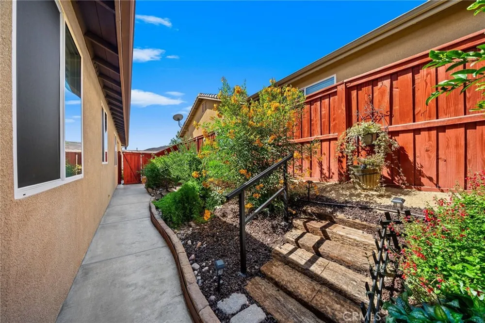 8840 Duval Lane Hemet, CA 92545