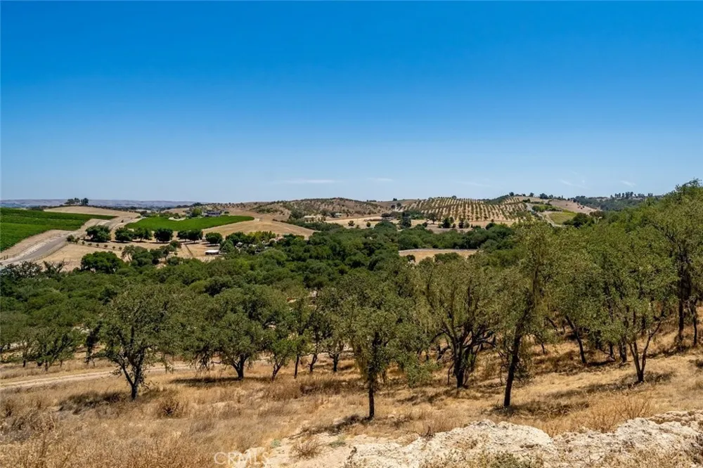 835 Spring Creek Way Templeton, CA 93465