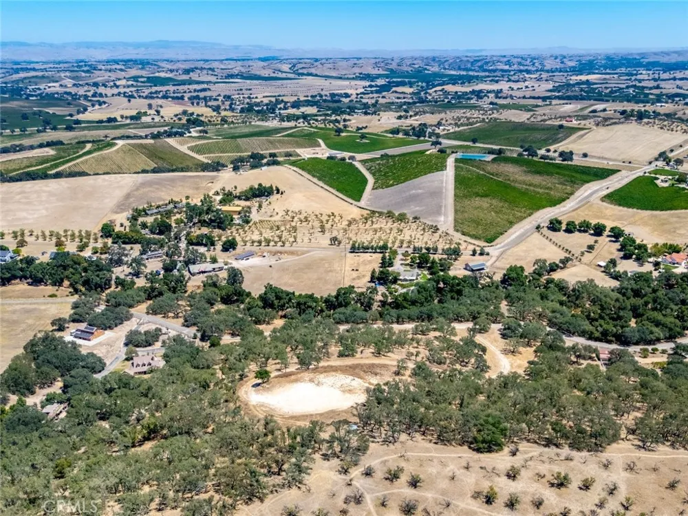 835 Spring Creek Way Templeton, CA 93465