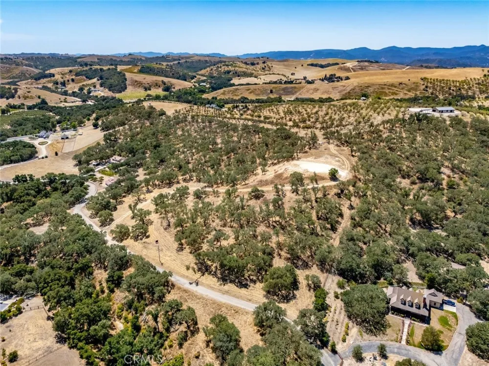 835 Spring Creek Way Templeton, CA 93465