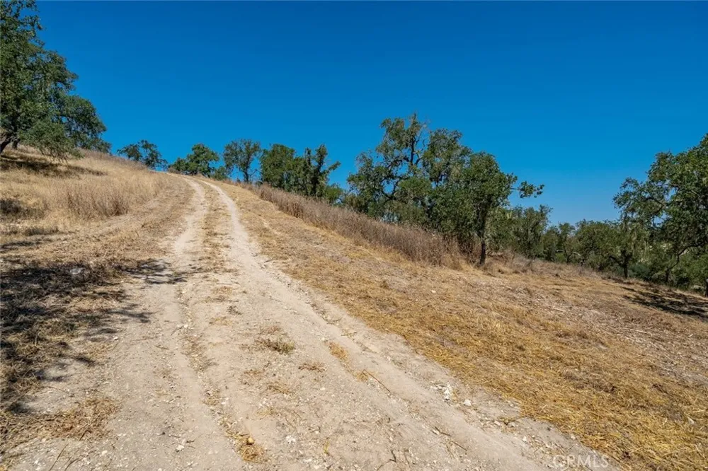835 Spring Creek Way Templeton, CA 93465